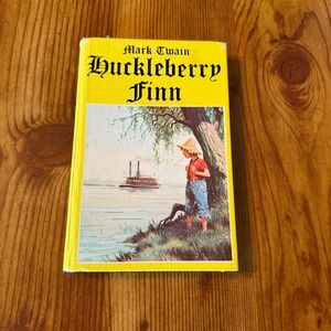 Mark Twain Huckleberry Finn Legendary Classics Vintage Paperback Book